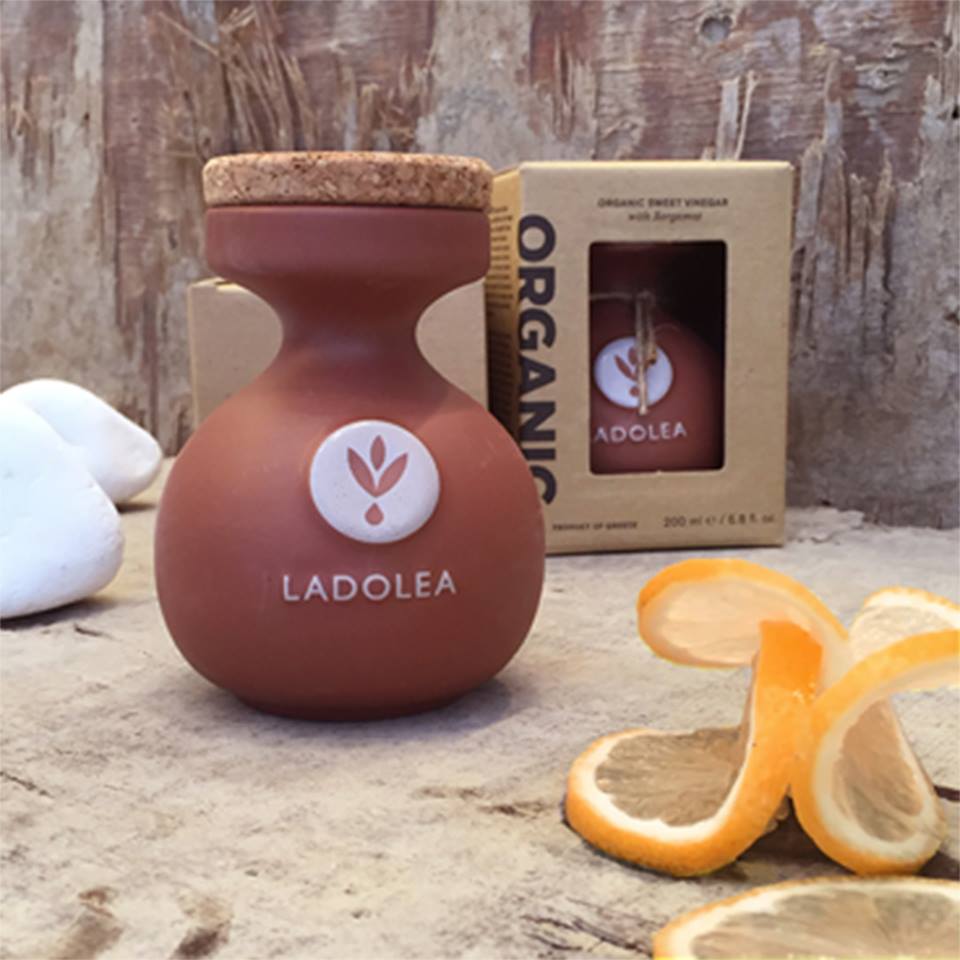 Ladolea Essig mit Bergamotte BIO im Tongefäß, 200 ml